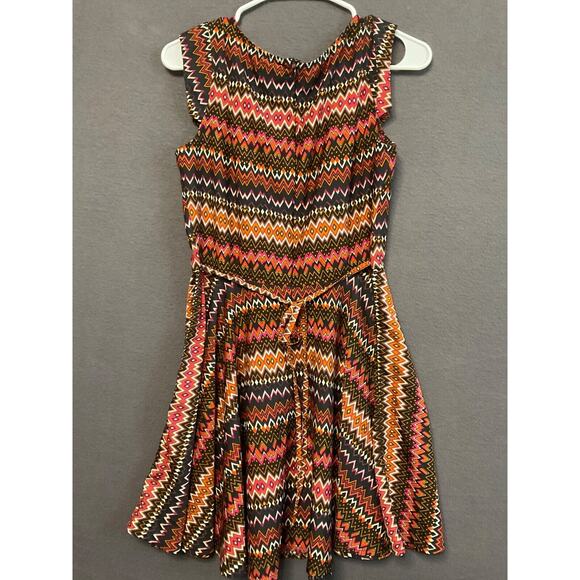 Pinky Tribal Chevron Fit Flare Dress M Zip Back Sleeveless Colorful Boho Causal - Picture 1 of 7